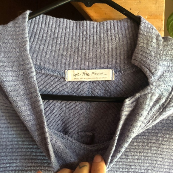 Free People Oversized Mock Neck Drop Shoulder Waffle Tunic Top Size Small - Picture 3 of 6